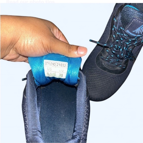 Men's Black and Blue Athletic Shoes - Picture 3 of 4